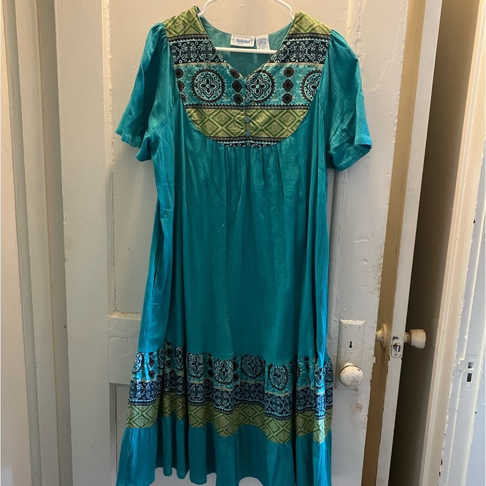 Blue Short-sleeved Maxi Dress with some Pattern